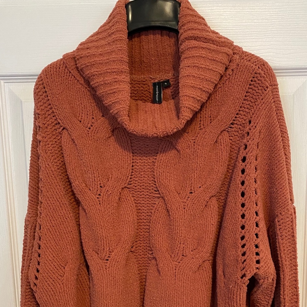 Coral ribbed turtleneck size S